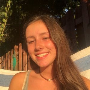 Meet your Posher, Lydia